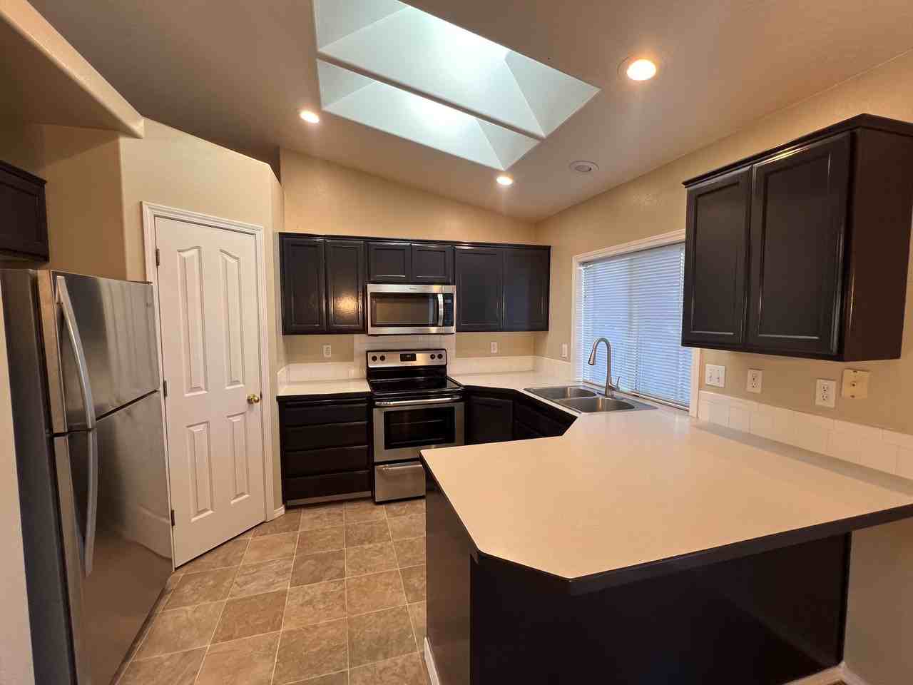 14401 W Roaring Creek St #NA - Photo 5 of 15