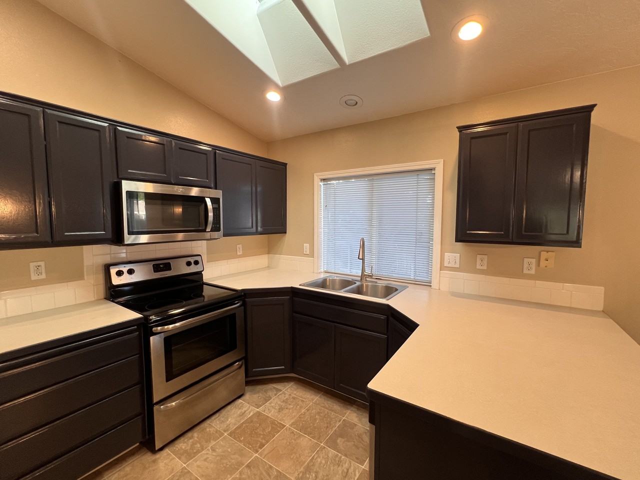 14401 W Roaring Creek St #NA - Photo 6 of 15