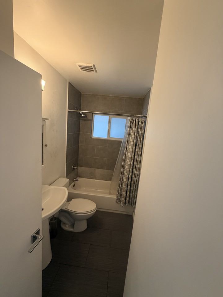 908 E Coronado Rd #NA - Photo 7 of 21