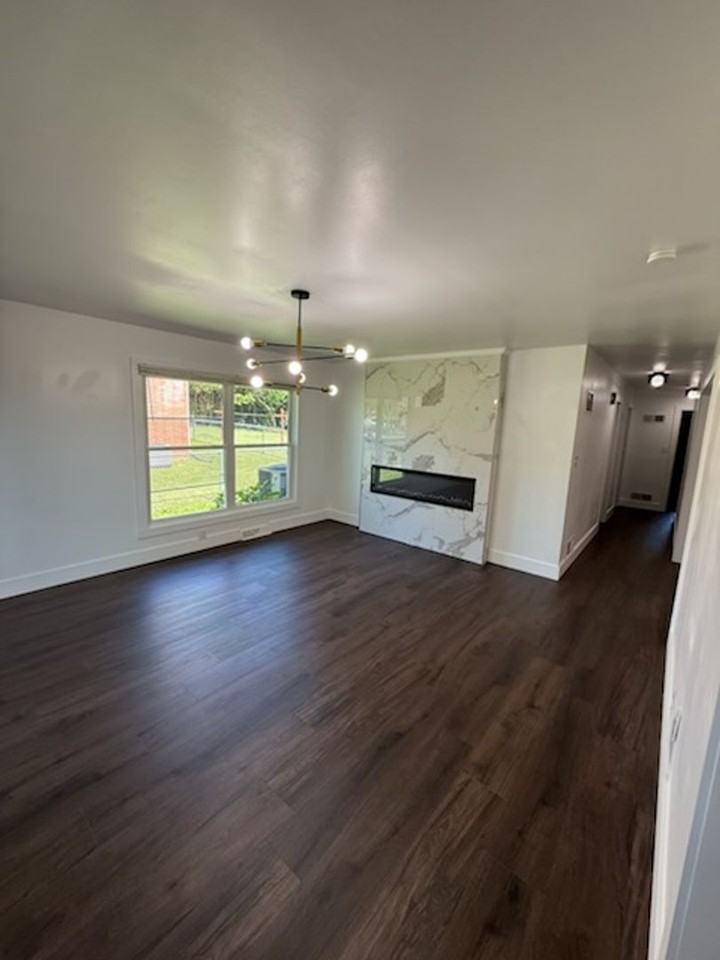 135 Grandview Ave - Photo 5 of 41