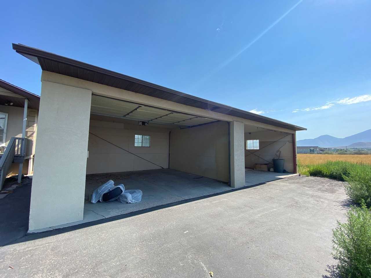 1235 S 1950 W - Photo 6 of 27
