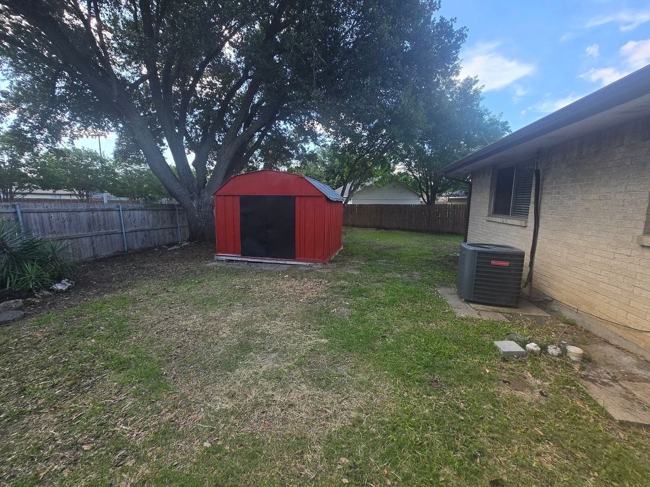 734 Spring Lake Dr - Photo 2 of 27