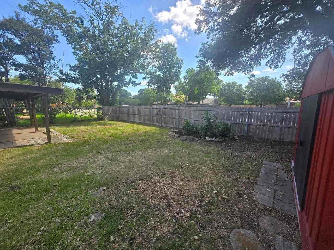 734 Spring Lake Dr - Photo 4 of 27