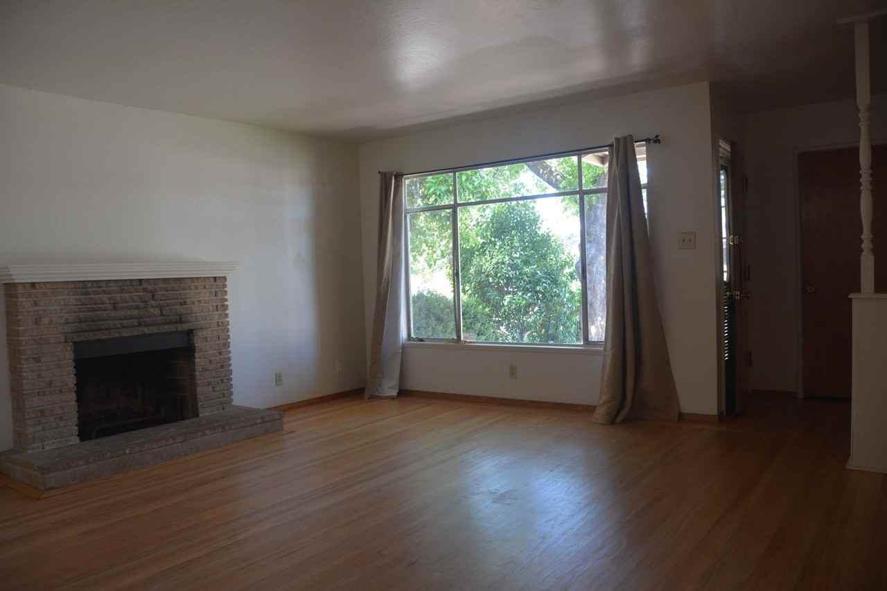 3809 Lassen Dr - Photo 3 of 33