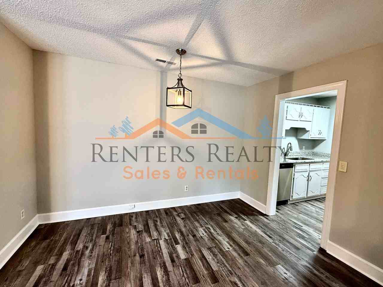 2109 Epworth Dr Ne #E - Photo 2 of 11