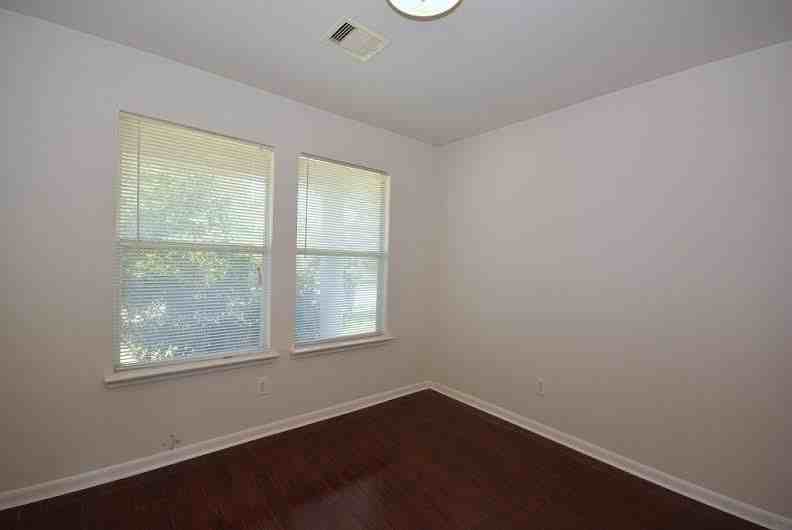 8106 Arrington Forest Ln - Photo 4 of 18