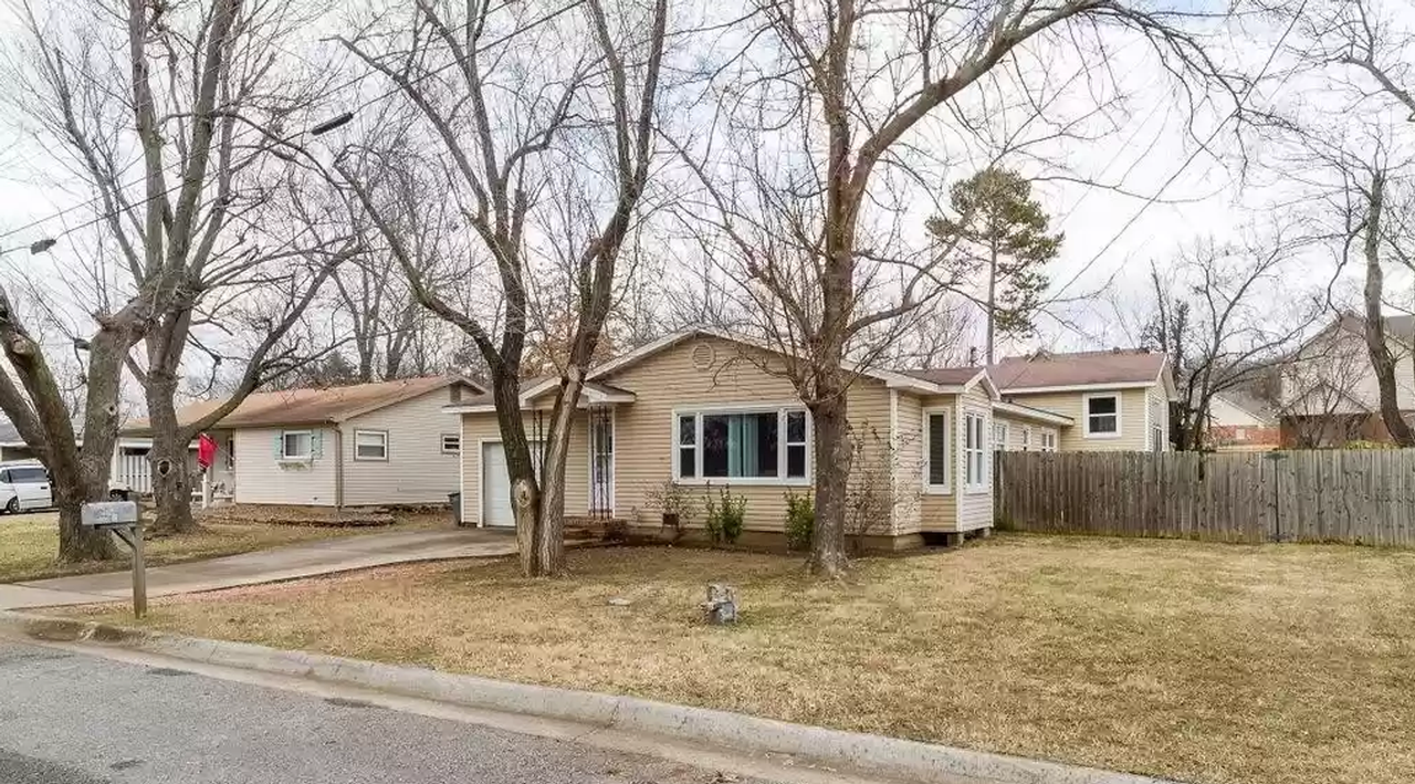 1144 N Vista Pl - Photo 2 of 22