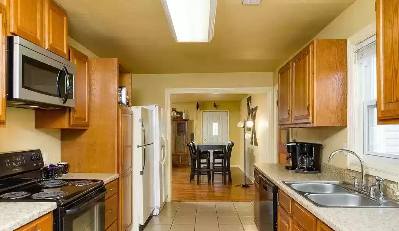 1144 N Vista Pl - Photo 7 of 22