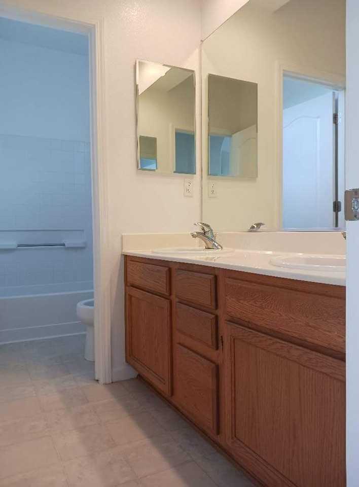 2435 Hanson Dr - Photo 6 of 15