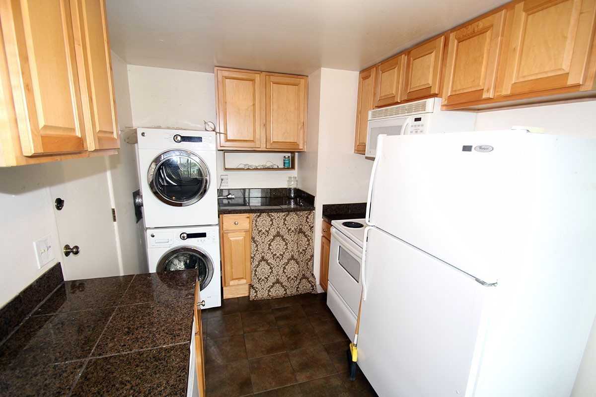 7733 35th Ave Ne - Photo 5 of 13