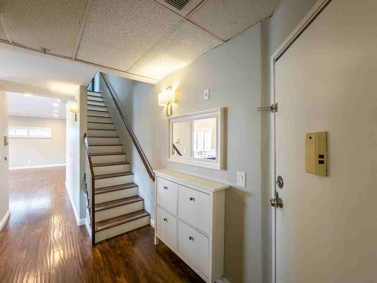 11038 Camarillo St #18 - Photo 3 of 31
