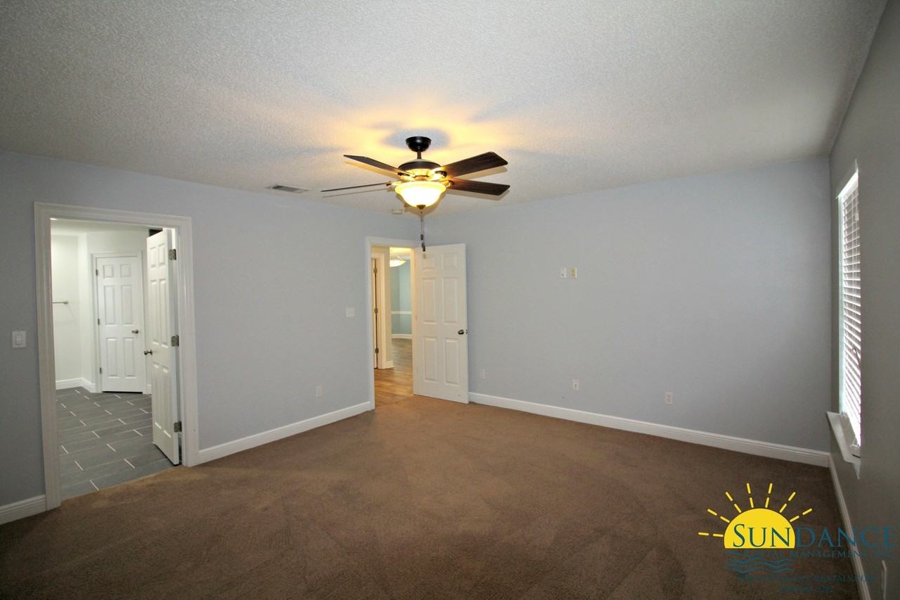 4214 Mainsail Dr - Photo 6 of 15