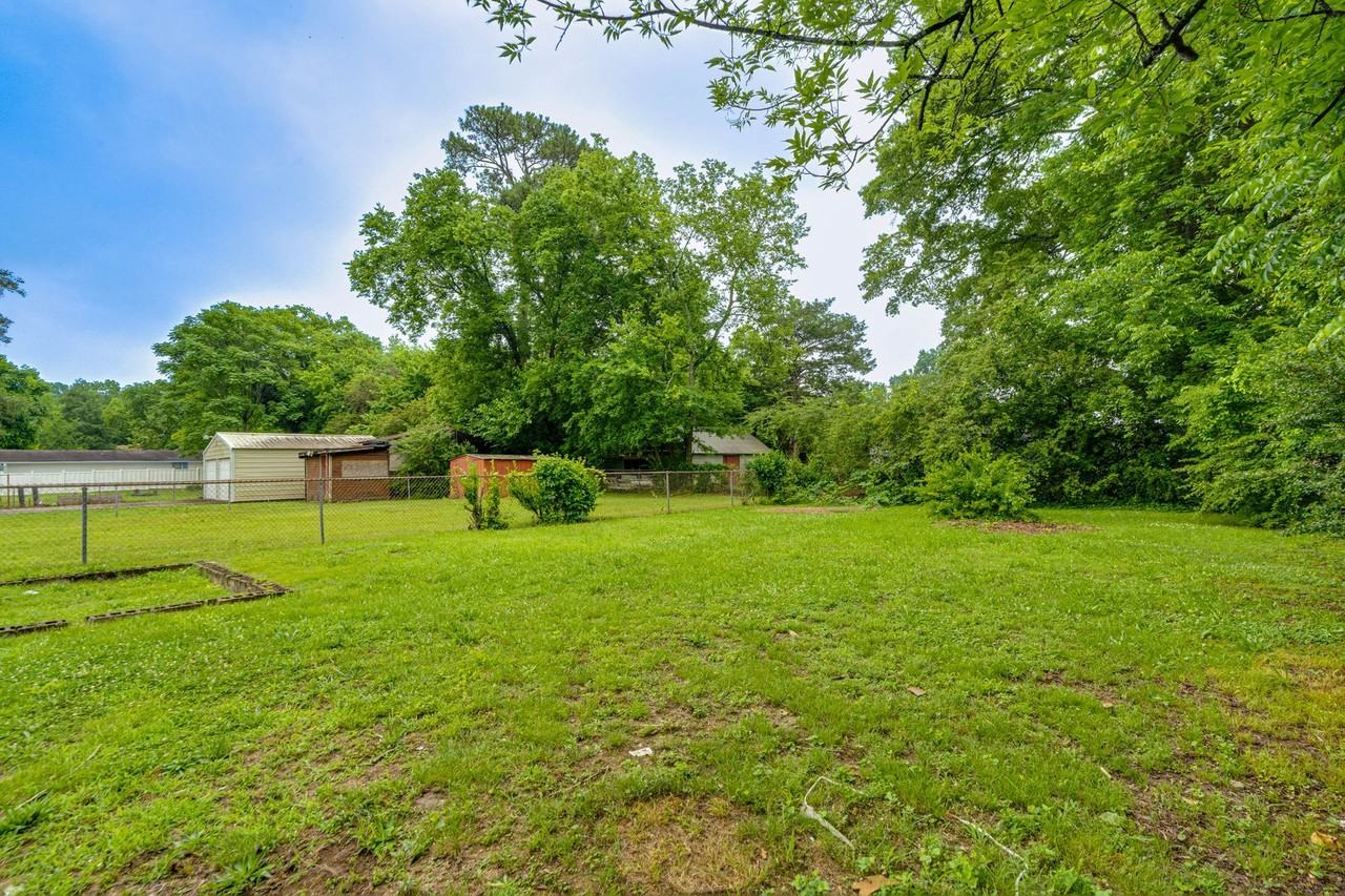 4600 Biltmore Ave - Photo 4 of 33