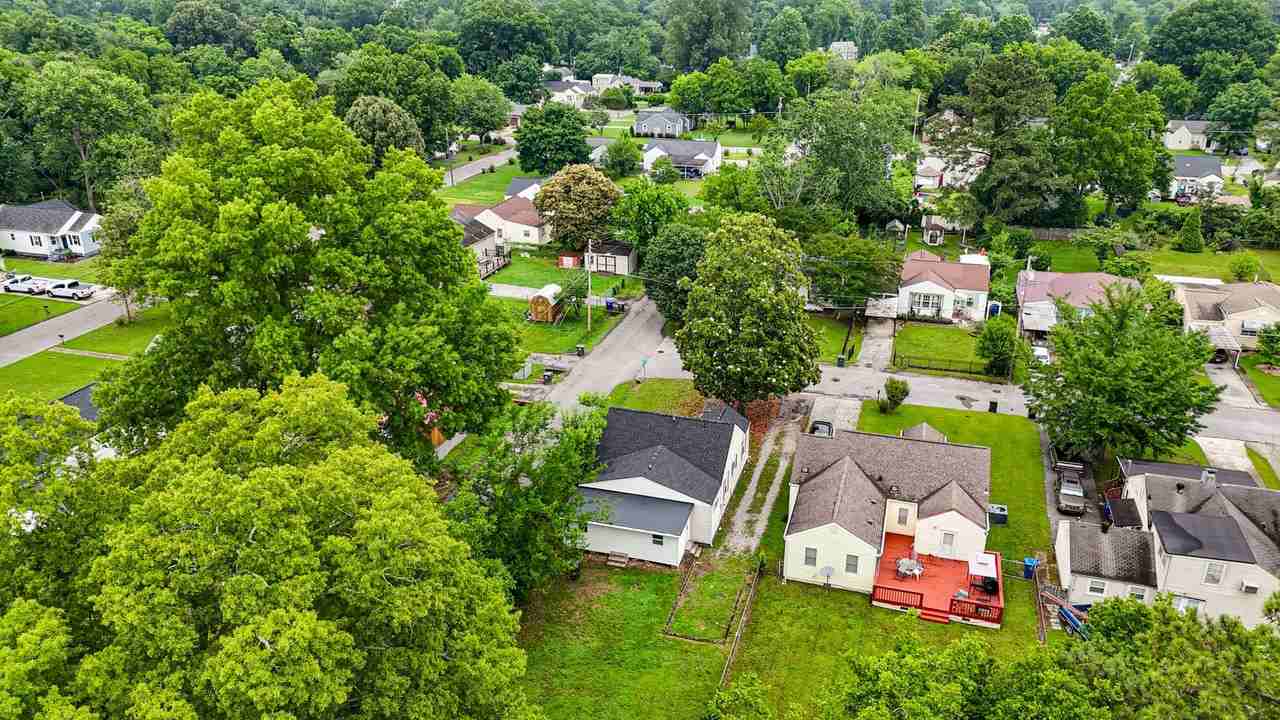 4600 Biltmore Ave - Photo 5 of 33