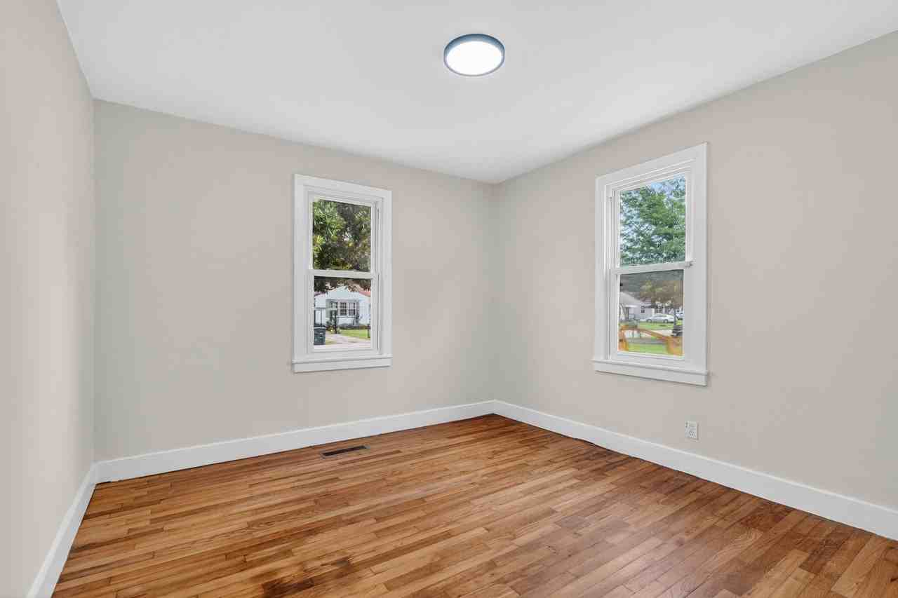 4600 Biltmore Ave - Photo 7 of 33