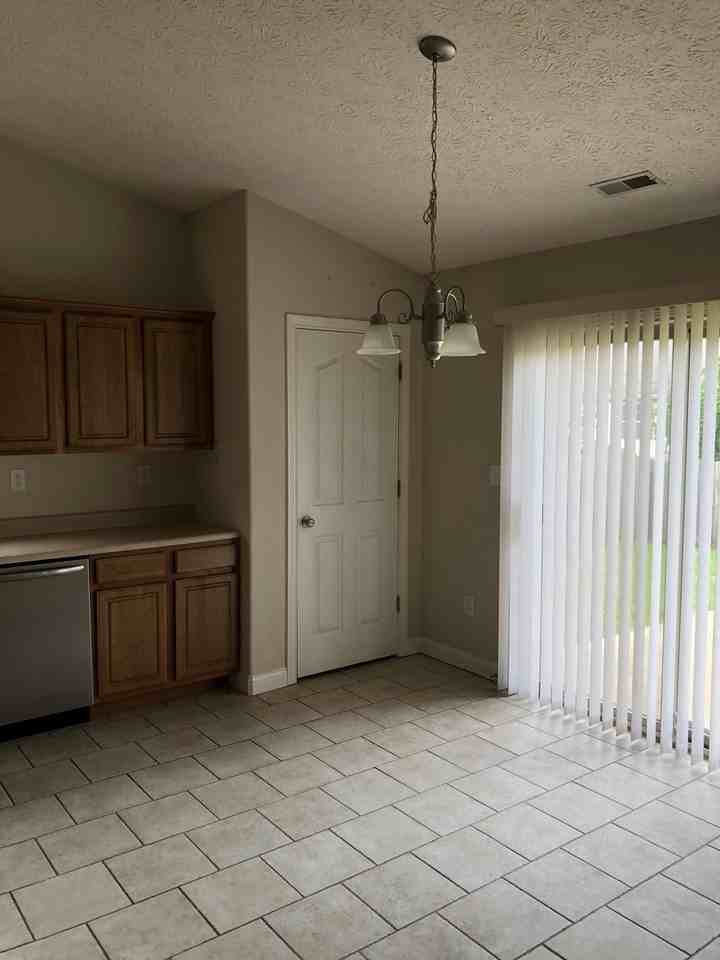 1414 Shining Armor Ln - Photo 6 of 8