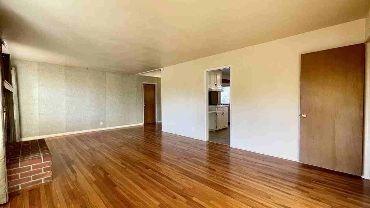 276 Daly Ave - Photo 4 of 27
