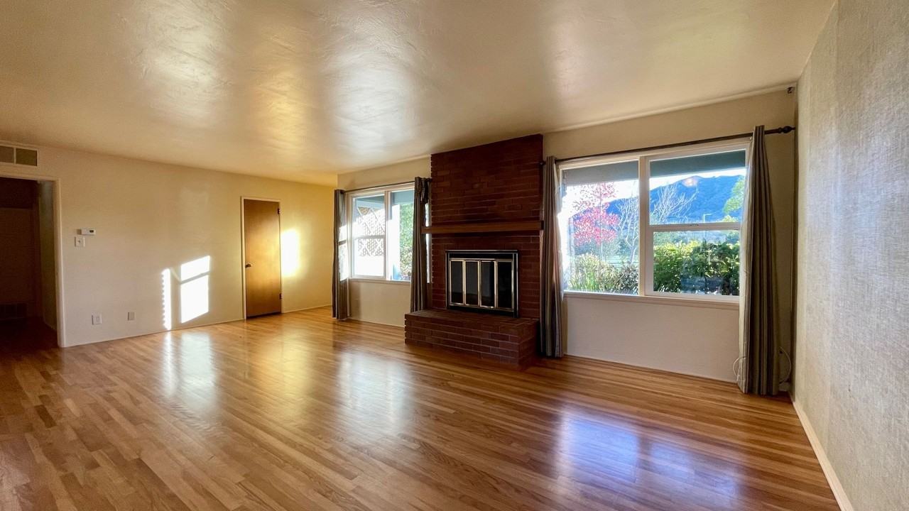 276 Daly Ave - Photo 5 of 27