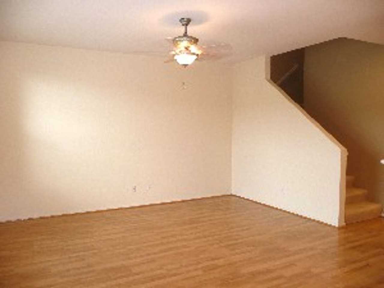 1326 Statice Ct - Photo 3 of 14