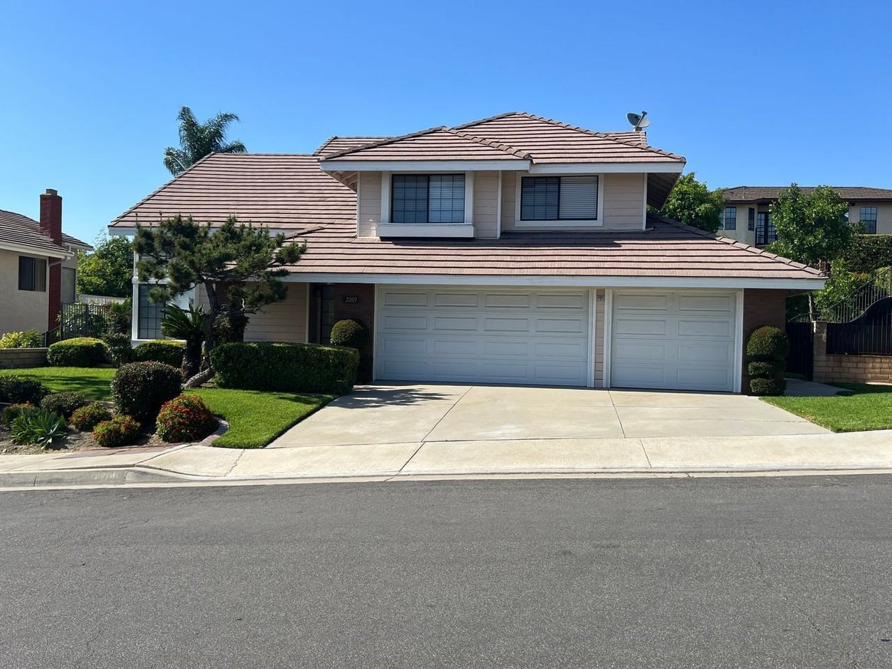 2209 E Vista Canyon Rd - Photo 2 of 30