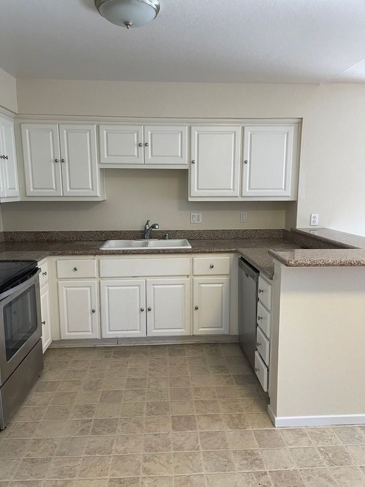 2915 N Texas St #101 - Photo 4 of 14