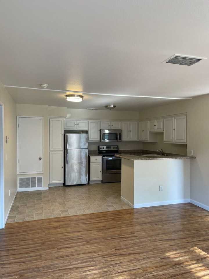 2915 N Texas St #101 - Photo 5 of 14