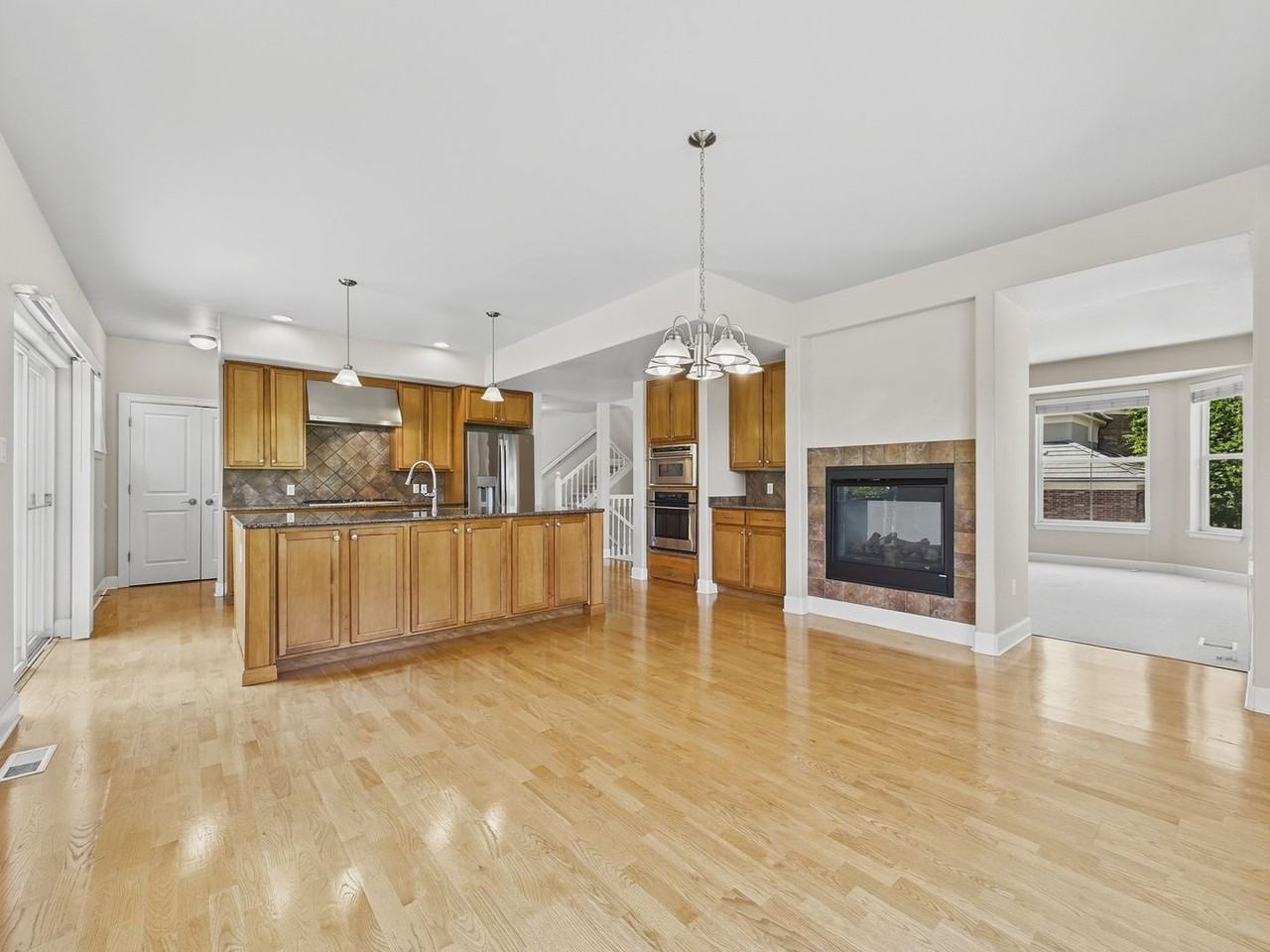 5448 Dtc Pkwy - Photo 2 of 25