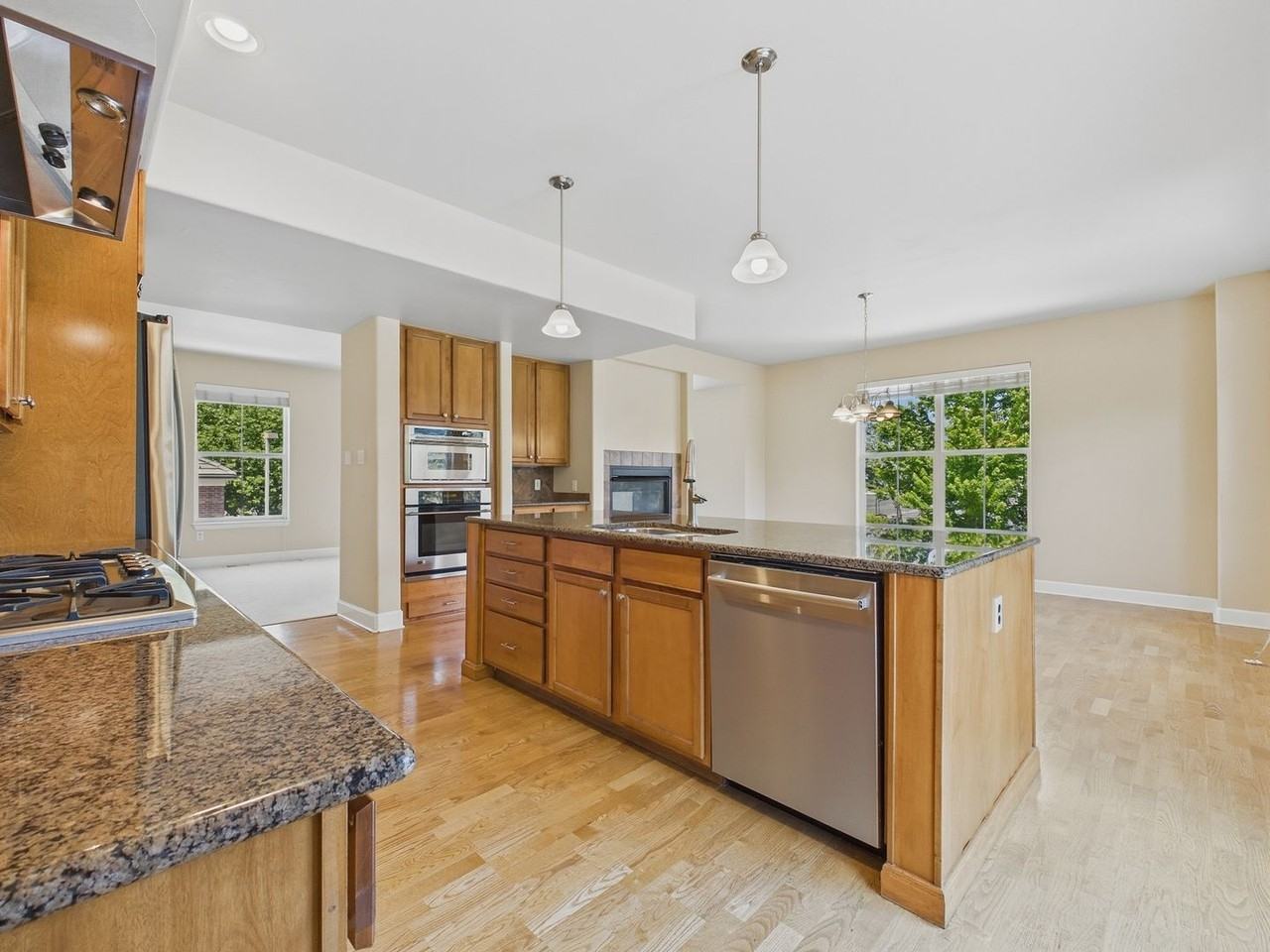 5448 Dtc Pkwy - Photo 4 of 25