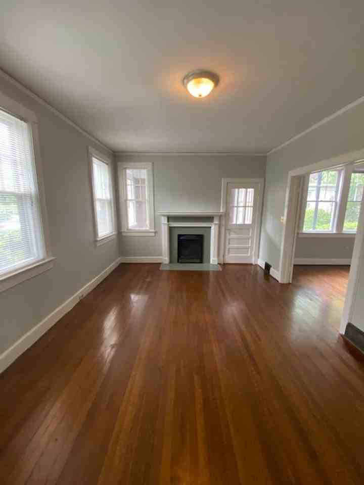 3204 Devereaux Rd - Photo 4 of 14