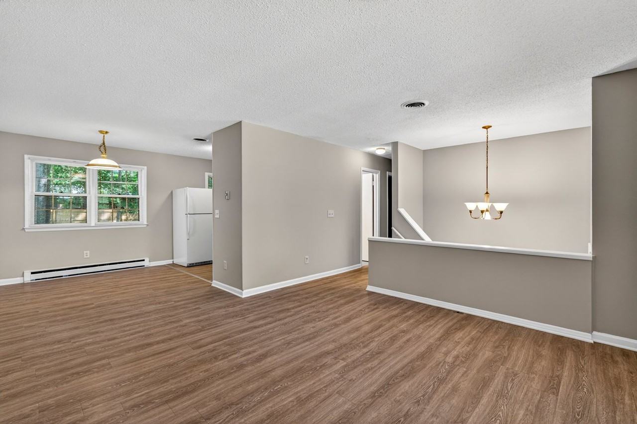 4725 Pennoak Rd - Photo 5 of 36