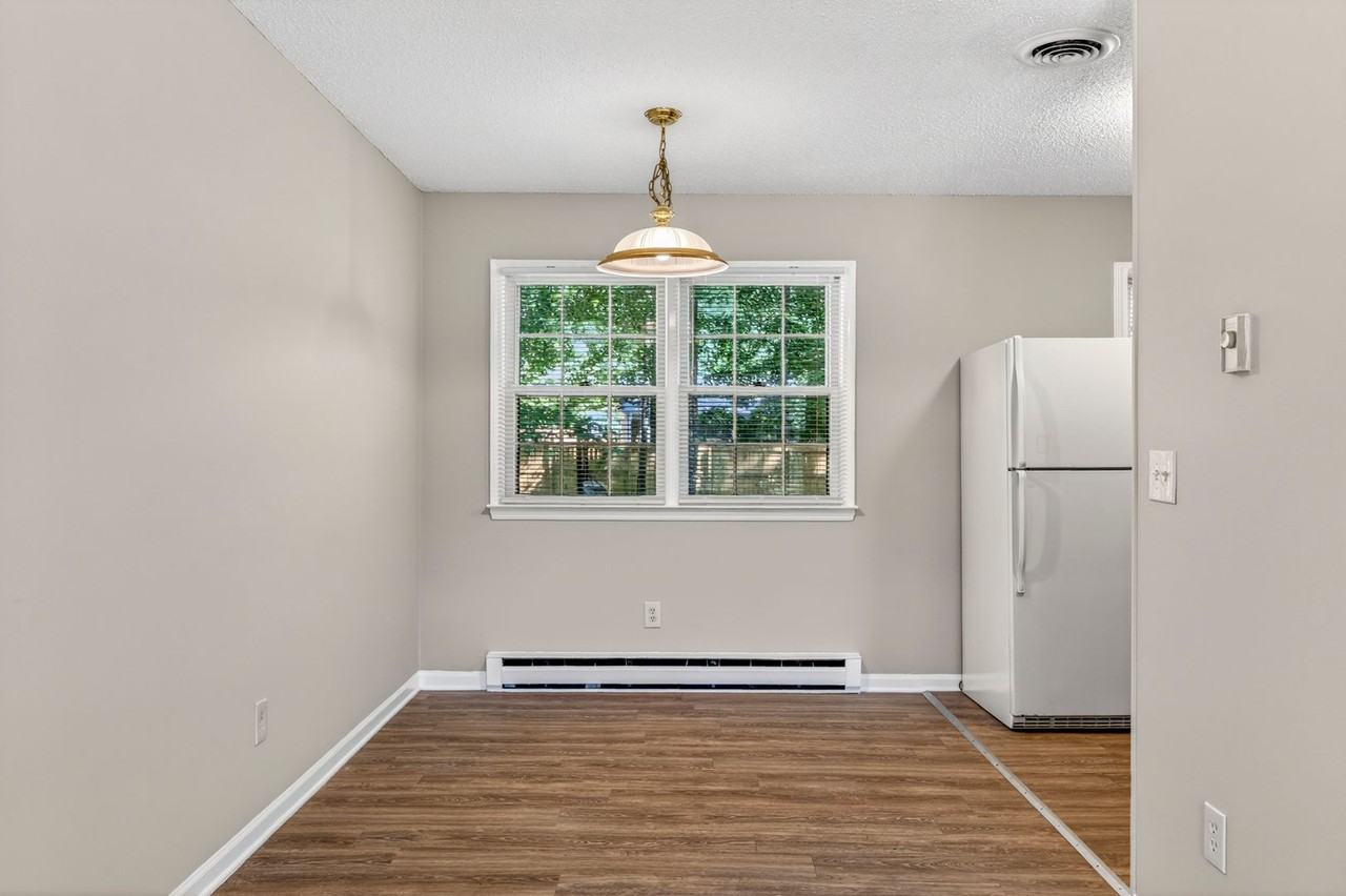 4725 Pennoak Rd - Photo 6 of 36
