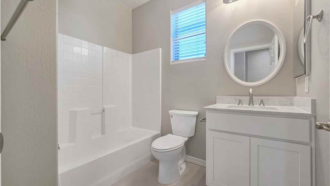 17878 W Desert Wind Dr - Photo 4 of 43
