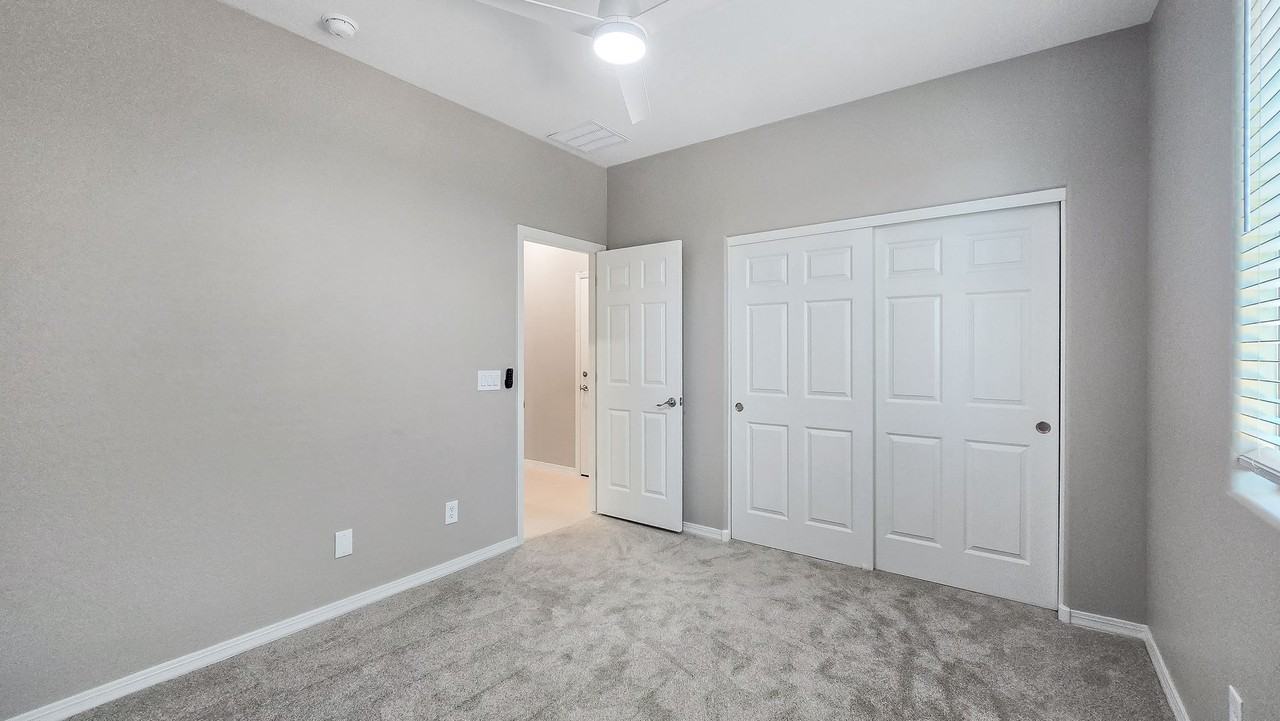 17878 W Desert Wind Dr - Photo 6 of 43
