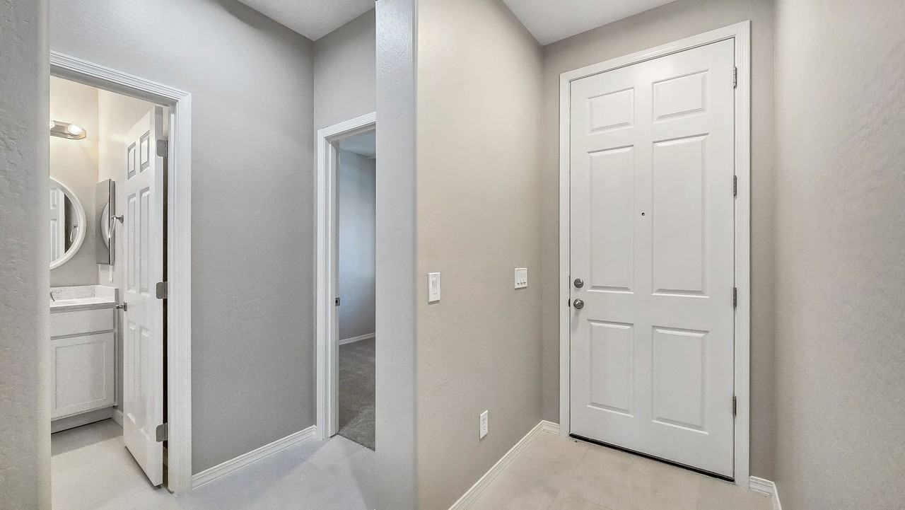 17878 W Desert Wind Dr - Photo 7 of 43