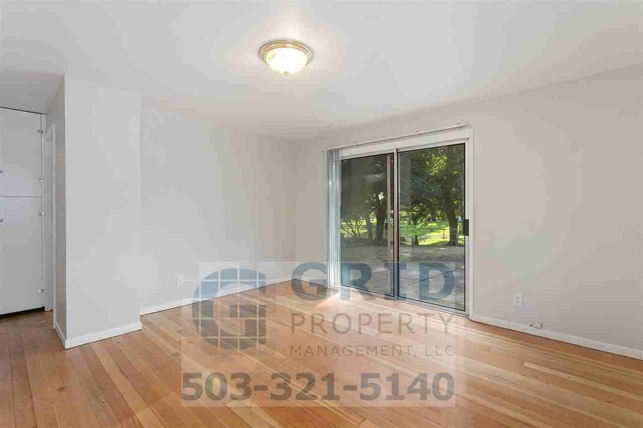 1108 Grand Blvd - Photo 4 of 24