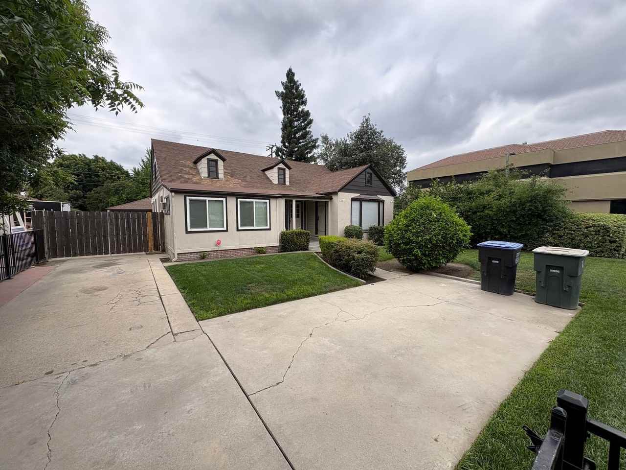 309 W Noble Ave - Photo 2 of 38