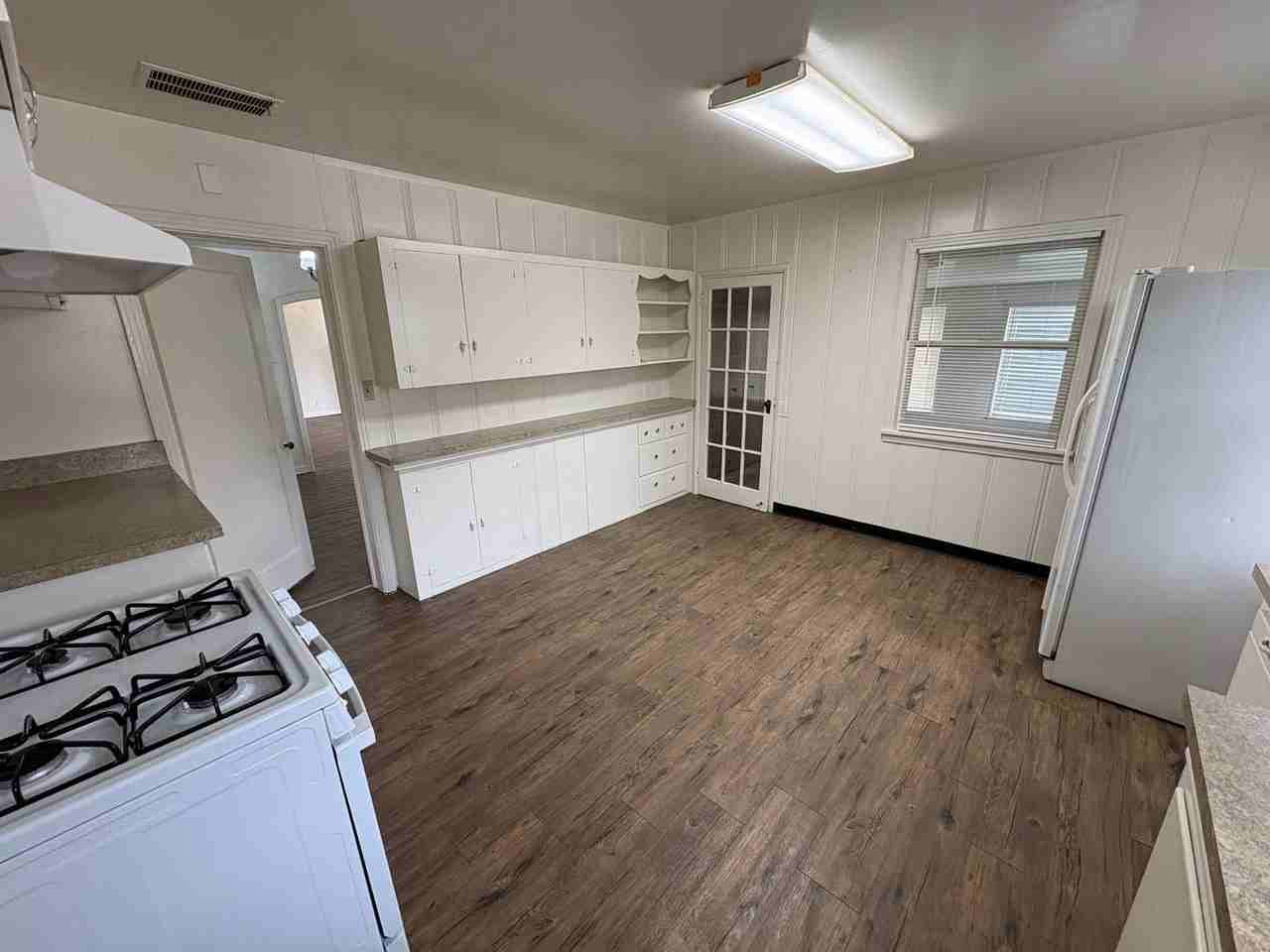 309 W Noble Ave - Photo 7 of 38