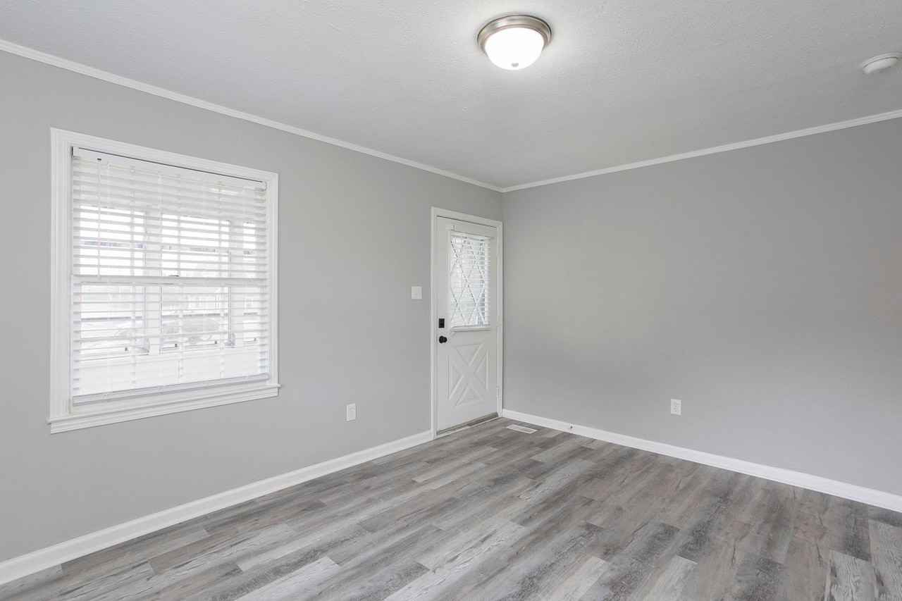 5 Withers Ct - Photo 2 of 14