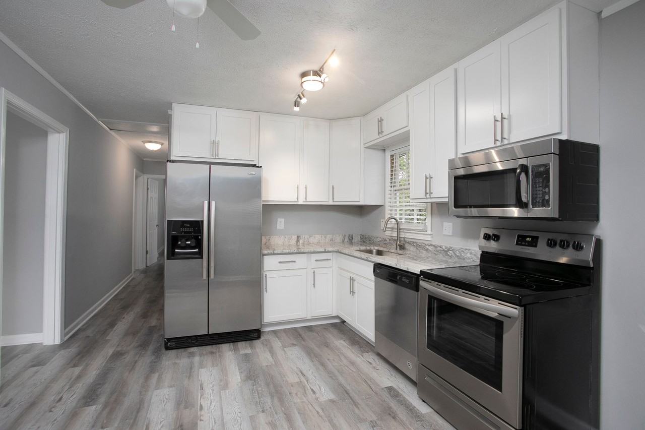 5 Withers Ct - Photo 3 of 14