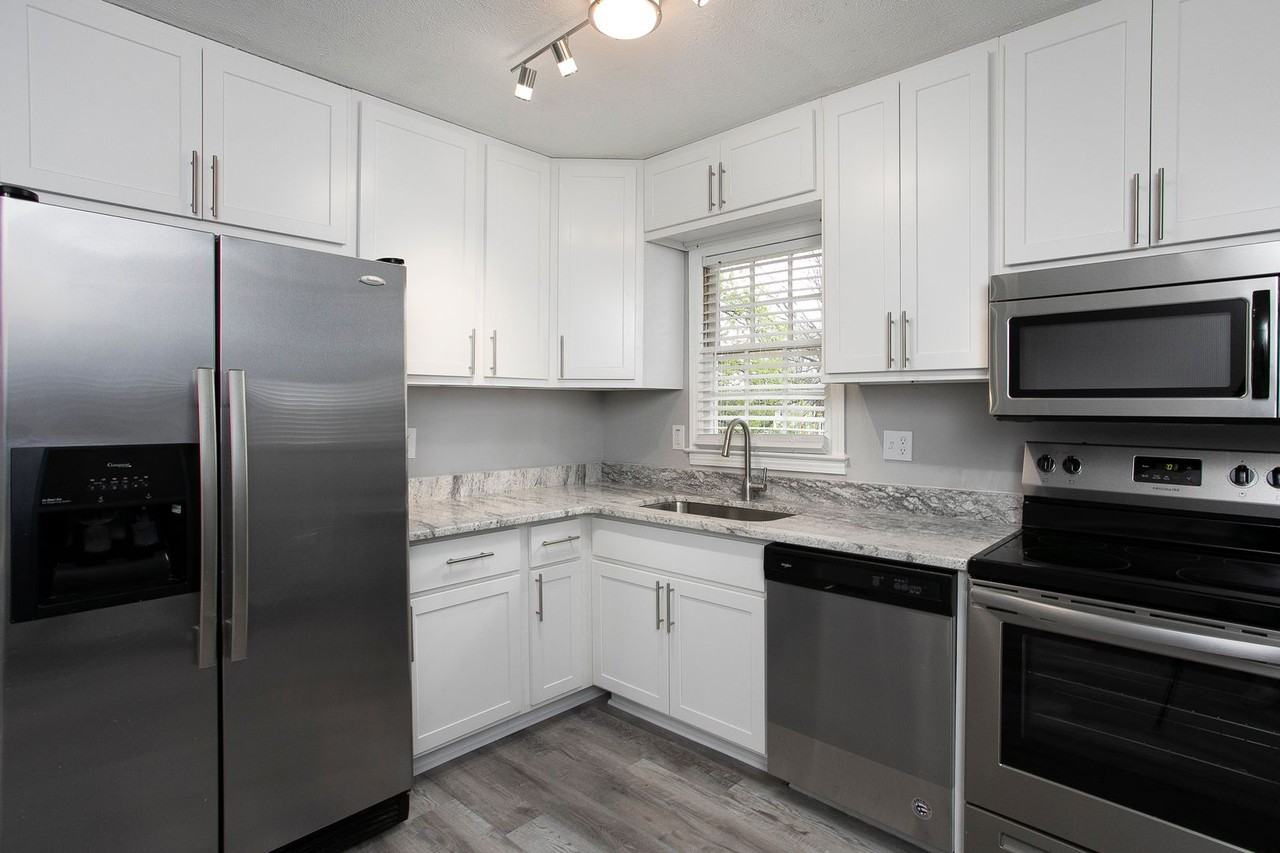 5 Withers Ct - Photo 4 of 14