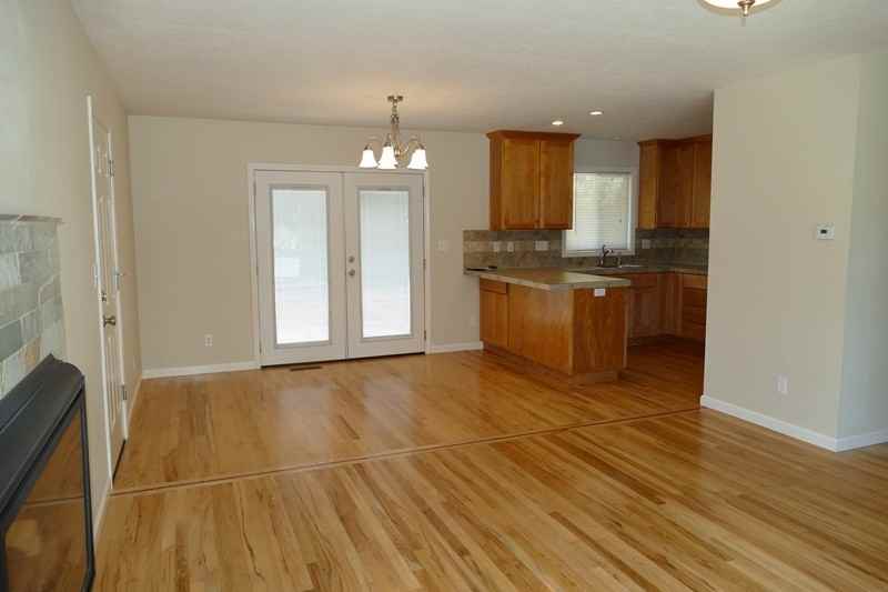 10851 Se Garrett Dr - Photo 3 of 31