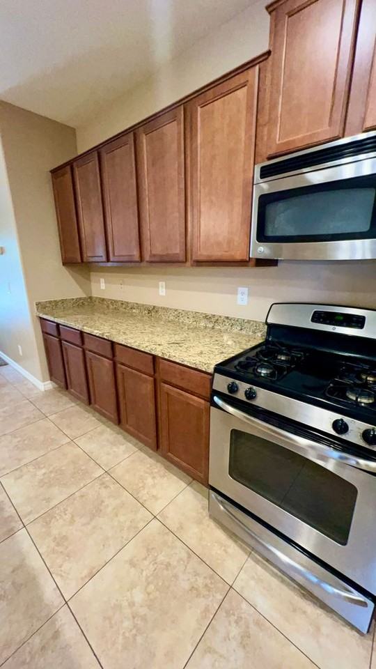 2717 E Ficus Way - Photo 4 of 5