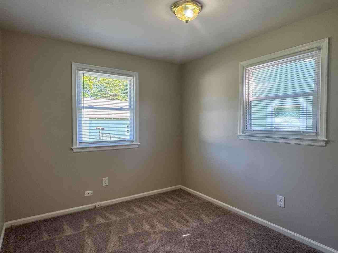 810A E Poythress St - Photo 7 of 16