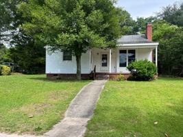 featured image of 328 Williamsburg St Ne
