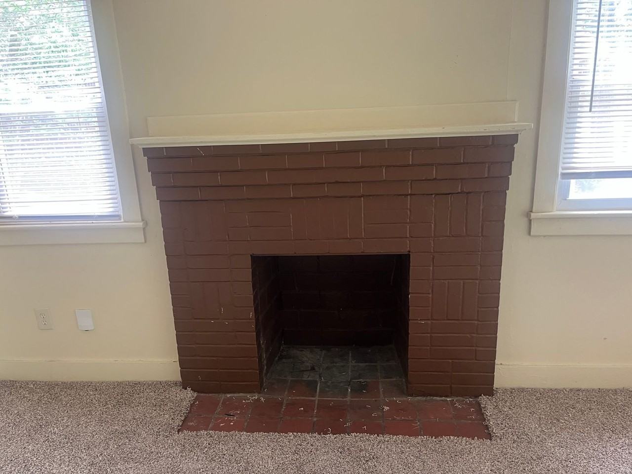 328 Williamsburg St Ne - Photo 5 of 12