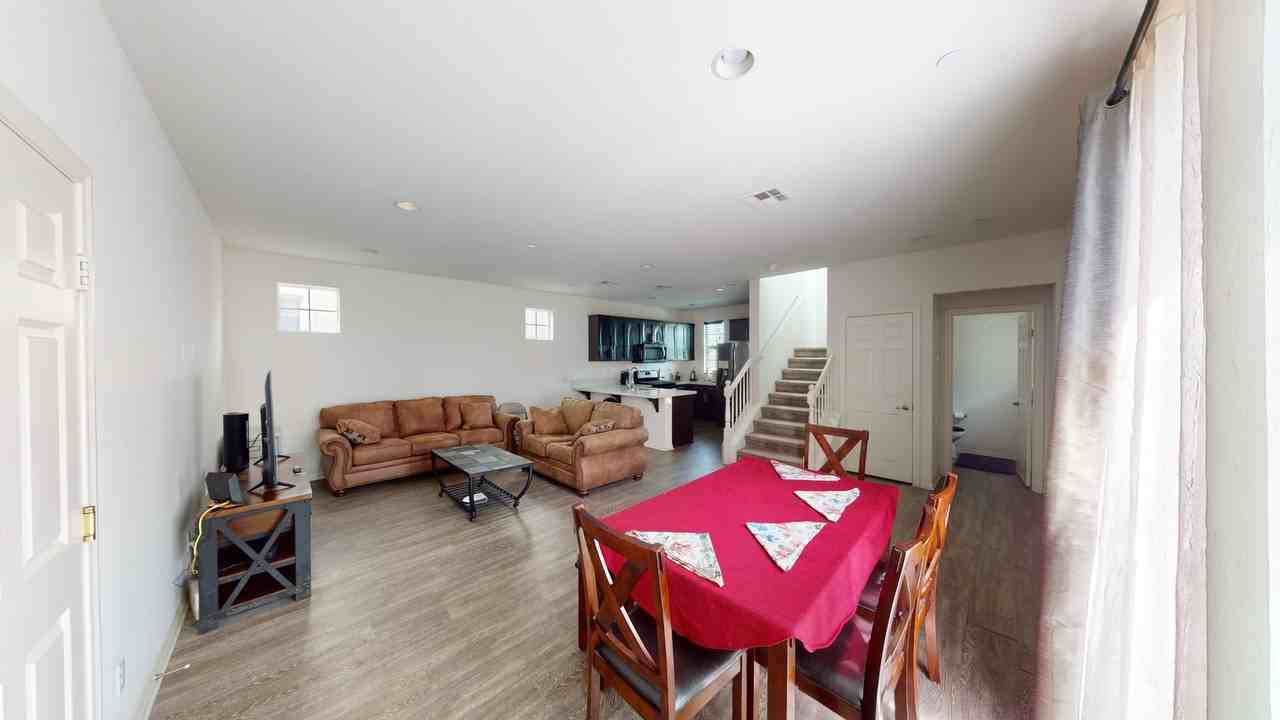 13010 58th St - Photo 3 of 25
