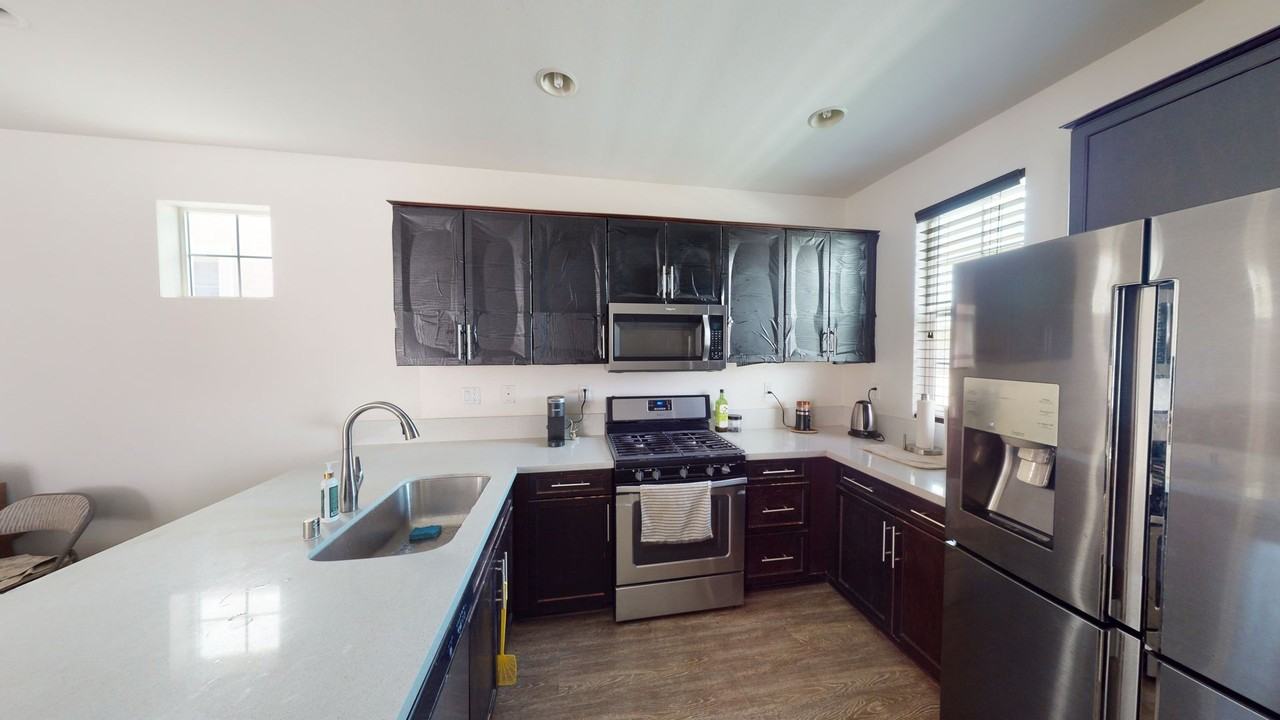 13010 58th St - Photo 6 of 25