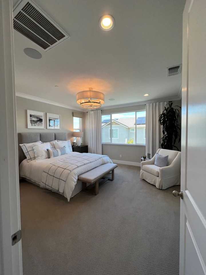 809 Cosmos Dr - Photo 4 of 24