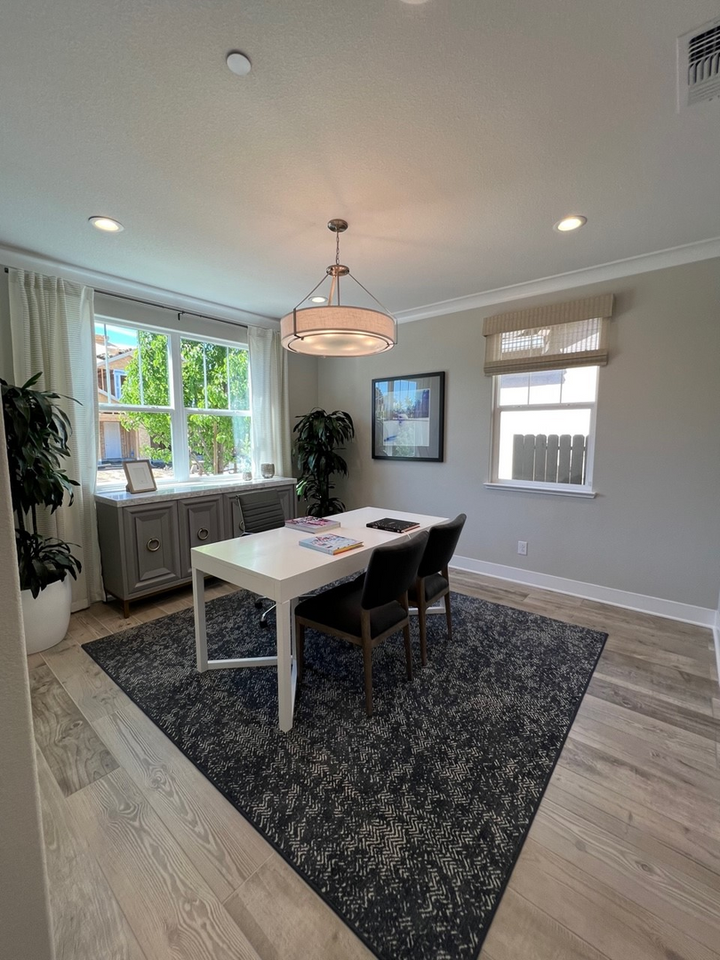 809 Cosmos Dr - Photo 6 of 24