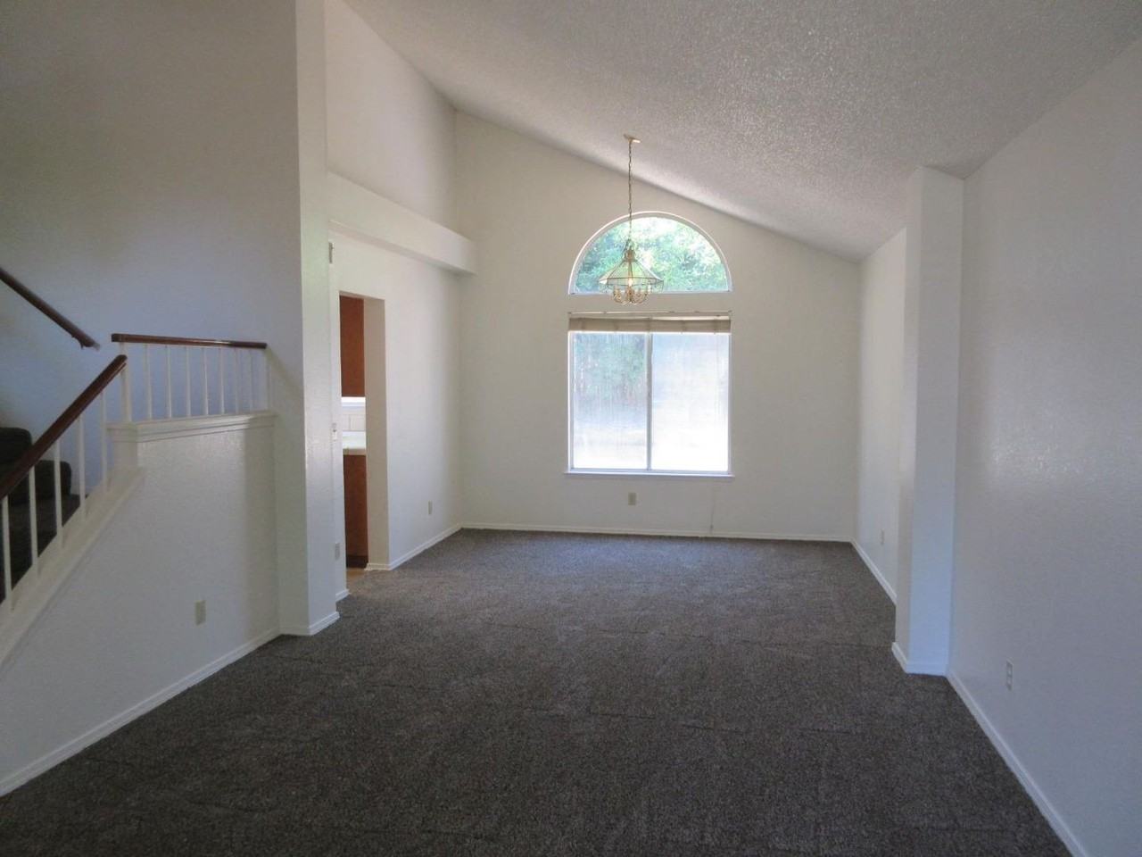 993 E Edgemont Dr - Photo 4 of 22